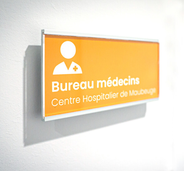 identification de porte bureau médecins signalétique centre hospitalier